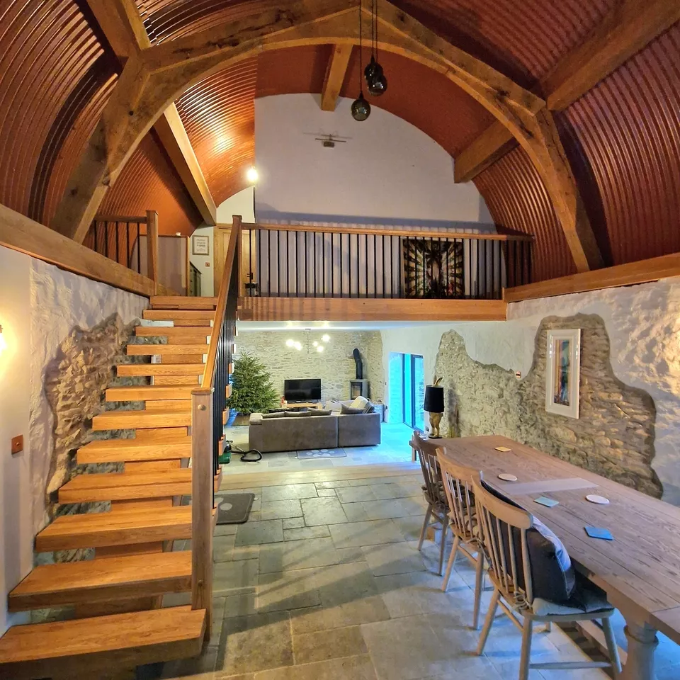 Dutch Barn
